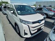 Toyota Noah 2022 Pearl for sale