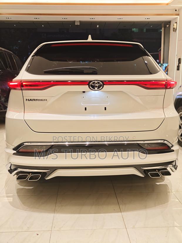 Toyota Harrier 2.0 4WD 2021 Pearl