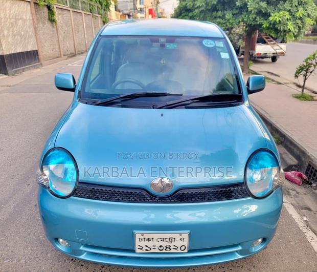 Toyota Sienta 1.5 FWD 2005 Green