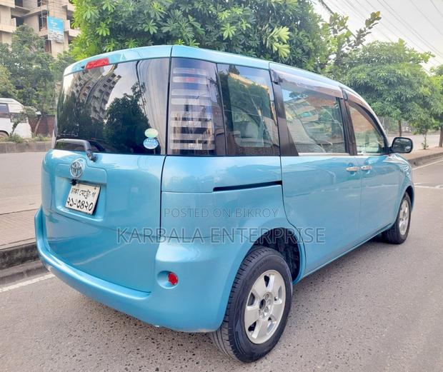 Toyota Sienta 1.5 FWD 2005 Green