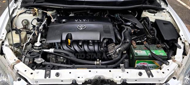 Toyota Axio 1.5 G FWD 2006 White