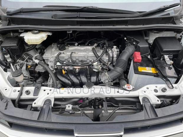 Toyota Noah 2021 Pearl
