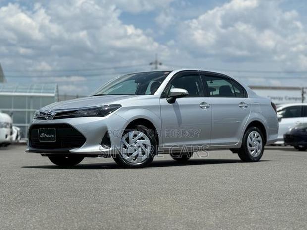 Toyota Axio 2021 Silver