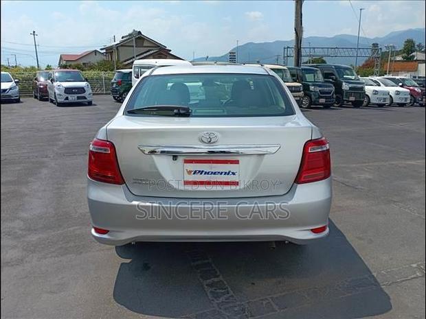 Toyota Axio 2021 Silver