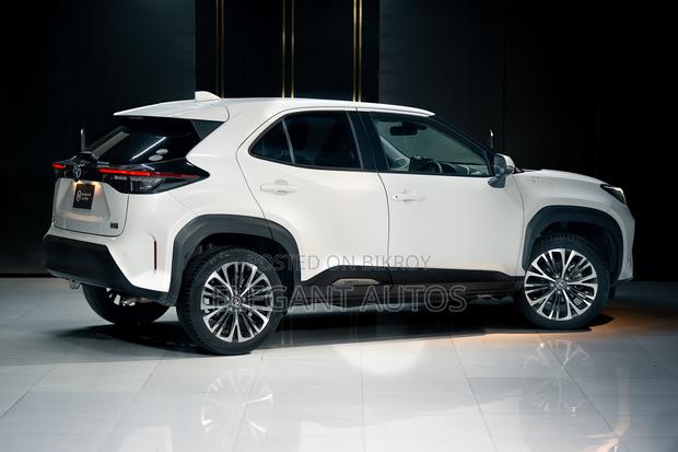 Toyota Yaris Cross 1.5 Hybrid FWD 2021 Pearl