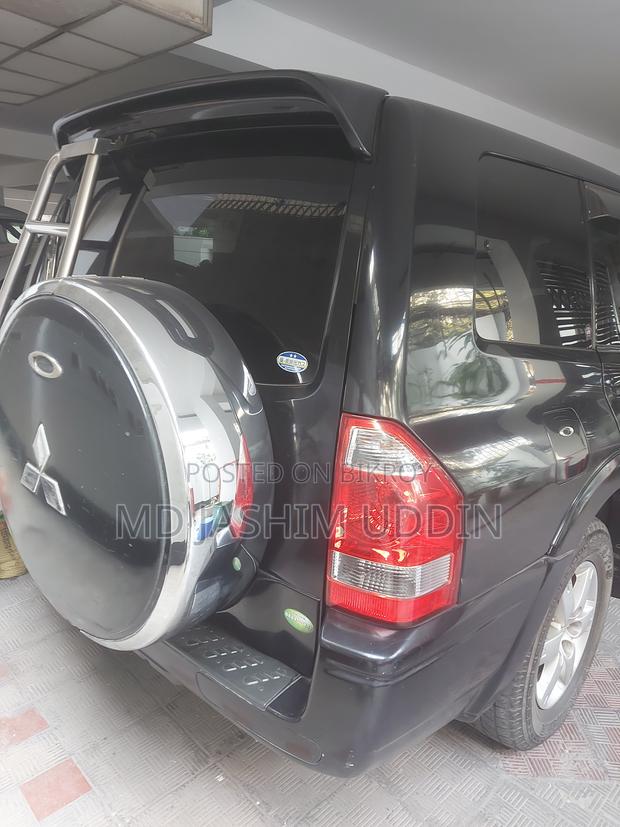Mitsubishi Pajero 2005 Black