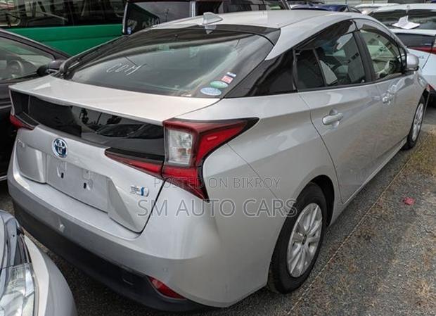Toyota Prius 2021 Silver