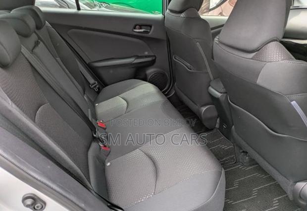 Toyota Prius 2021 Silver