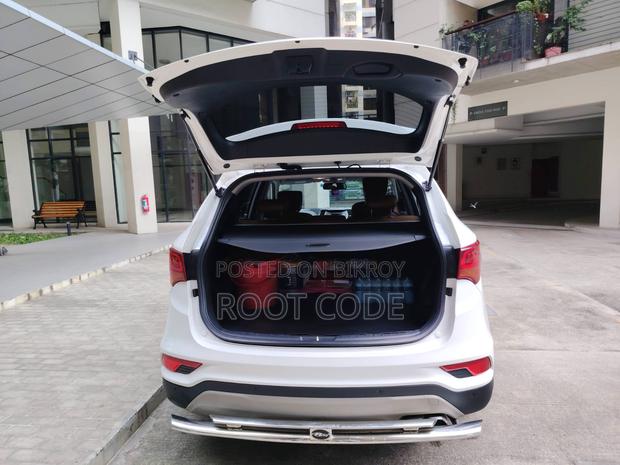 Hyundai Santa Fe 2017 White