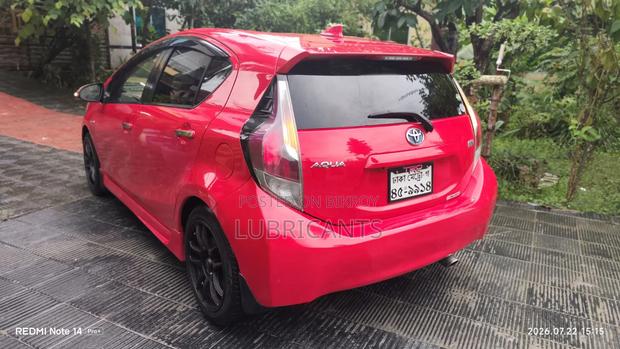 Toyota Aqua 2015 Red