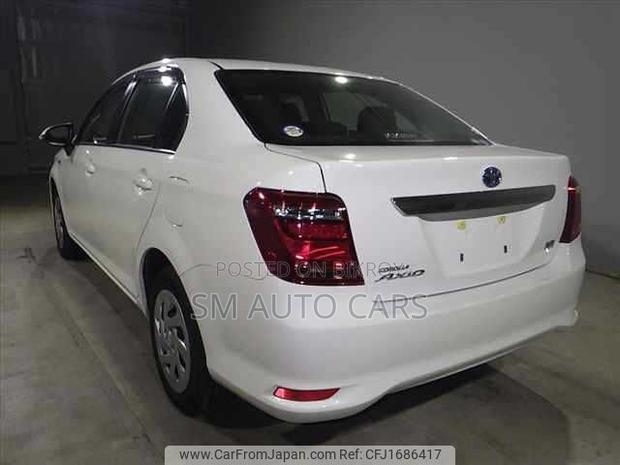 Toyota Axio 2021 White