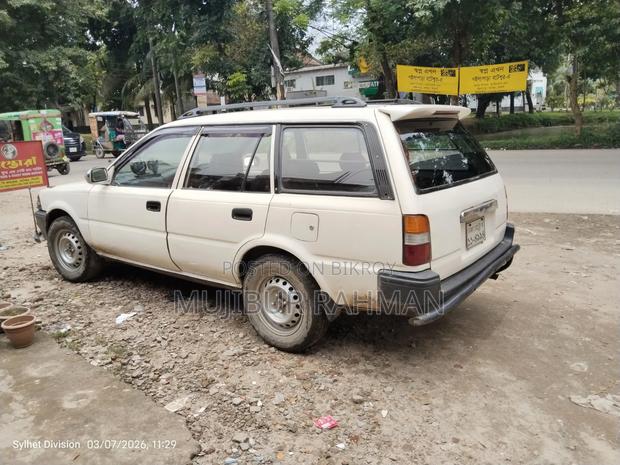 Toyota Corolla 1997 White
