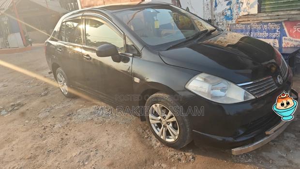 Nissan Tiida 2006 Black