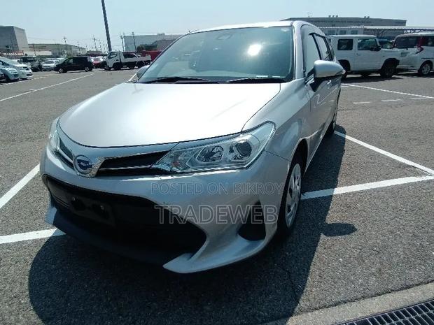 Toyota Corolla Fielder 2021 White