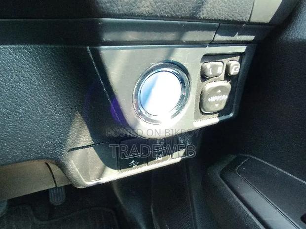 Toyota Corolla Fielder 2021 White