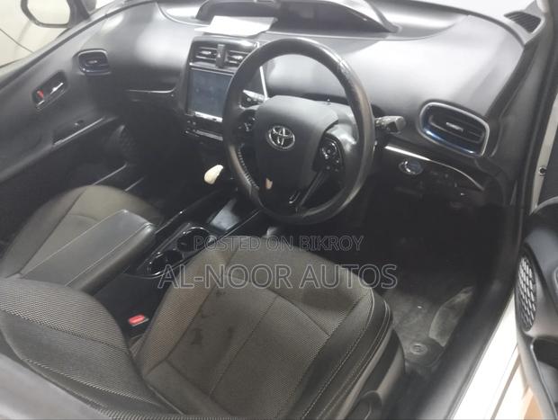 Toyota Prius 2018 Pearl