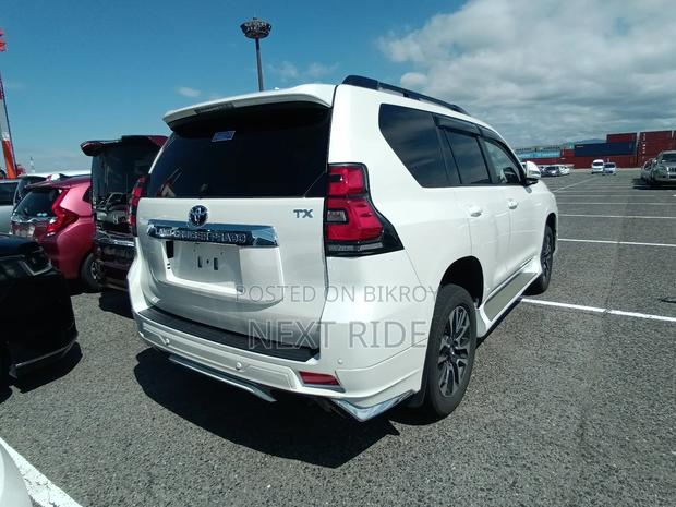 Toyota Land Cruiser Prado 2023 Pearl