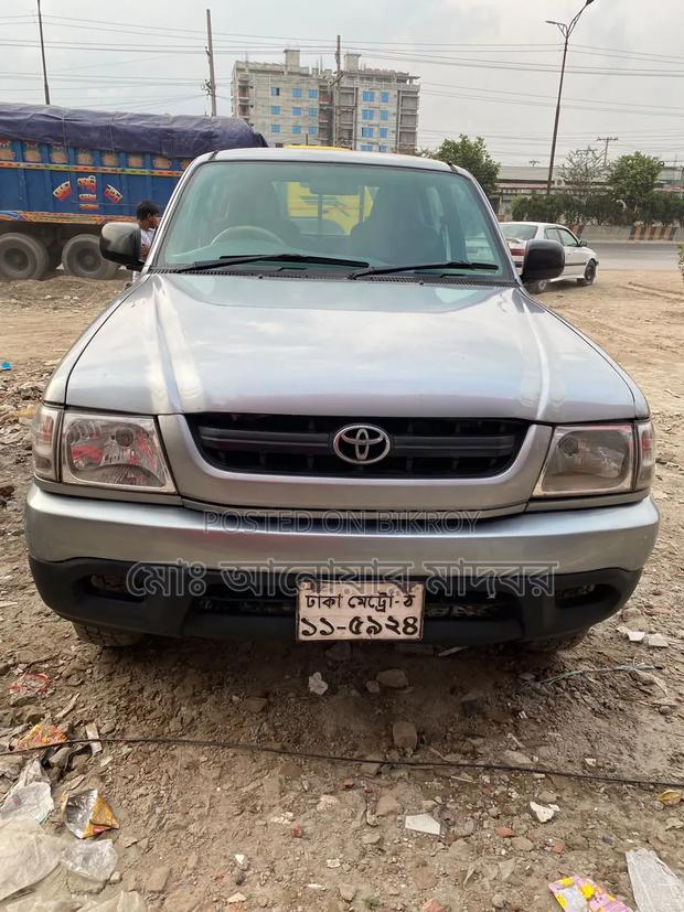 Toyota Hilux 2.5 Cab 2005 Silver