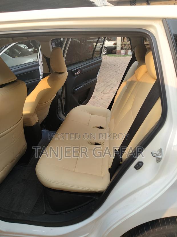 Toyota Corolla Fielder 1.5 Hybrid FWD 2014 Pearl