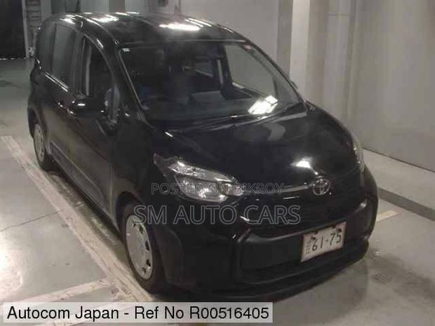 Toyota Sienta 2023 Black