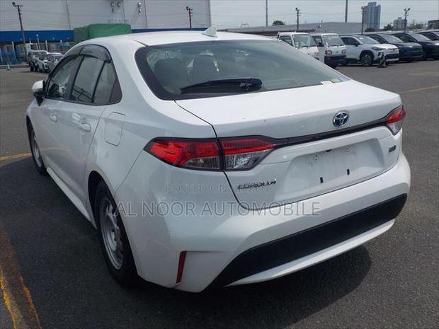 Toyota Corolla 2022 Pearl