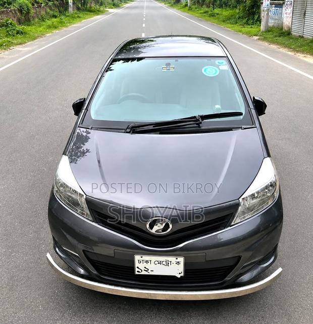 Toyota Vitz 2012 Gray