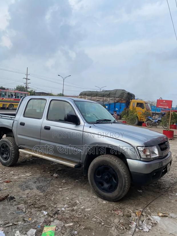Toyota Hilux 2.5 Cab 2005 Silver