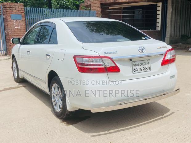 Toyota Premio 2012 Pearl