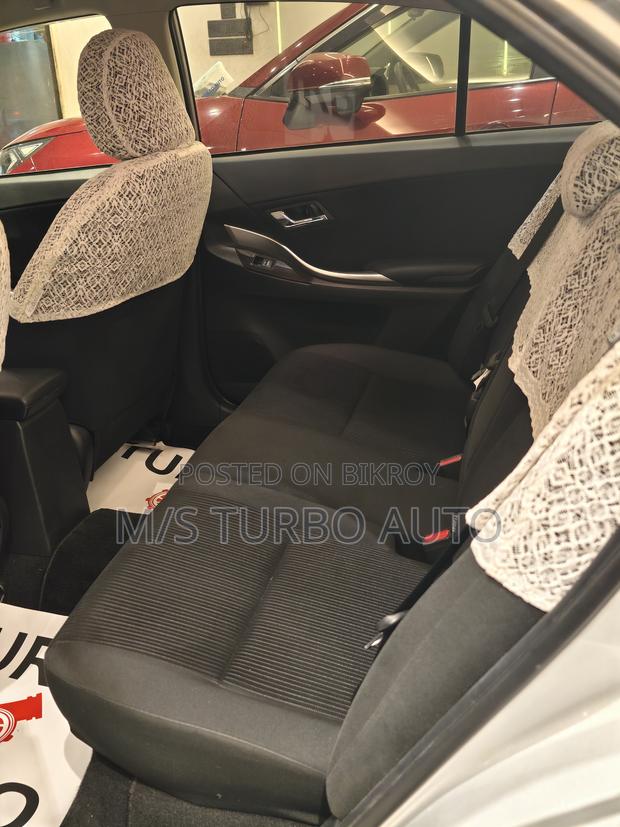 Toyota Allion 2021 Silver
