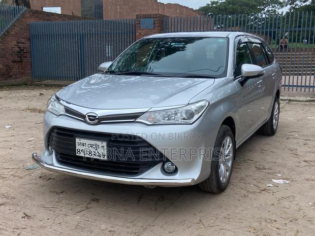 Toyota Corolla Fielder 2016 Silver