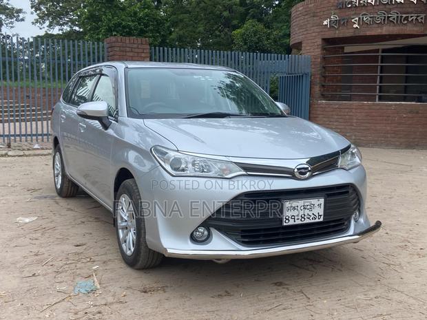 Toyota Corolla Fielder 2016 Silver