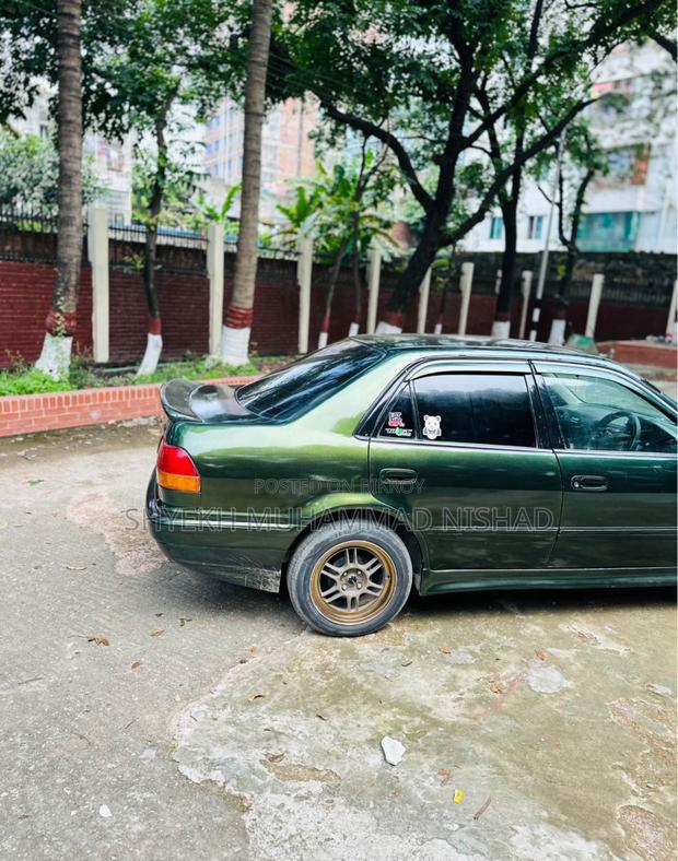 Toyota Corolla 2000 Green