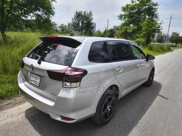 Toyota Corolla Fielder 1.5 Hybrid FWD 2019 Silver