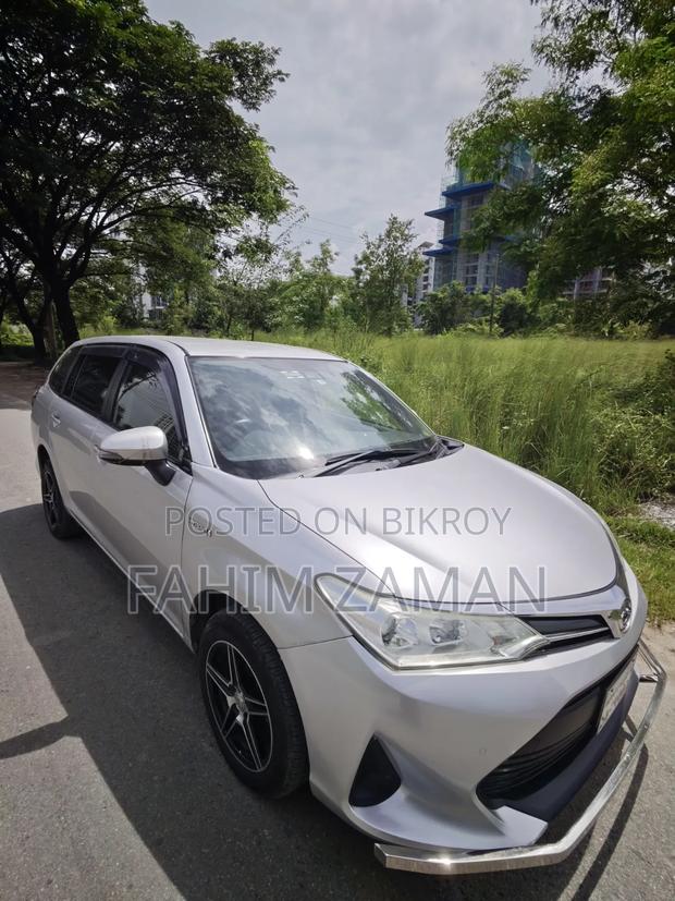Toyota Corolla Fielder 1.5 Hybrid FWD 2019 Silver