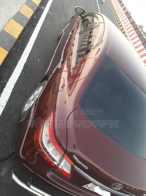 Toyota Premio 2014 Maroon
