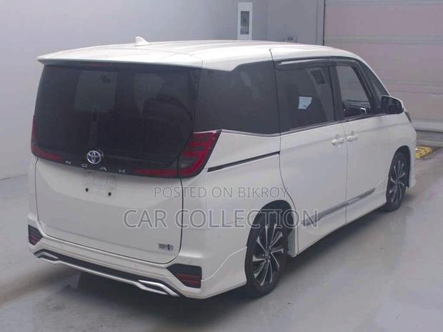 Toyota Noah 2023 Pearl