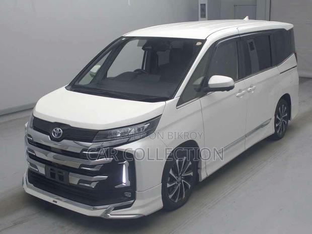 Toyota Noah 2023 Pearl