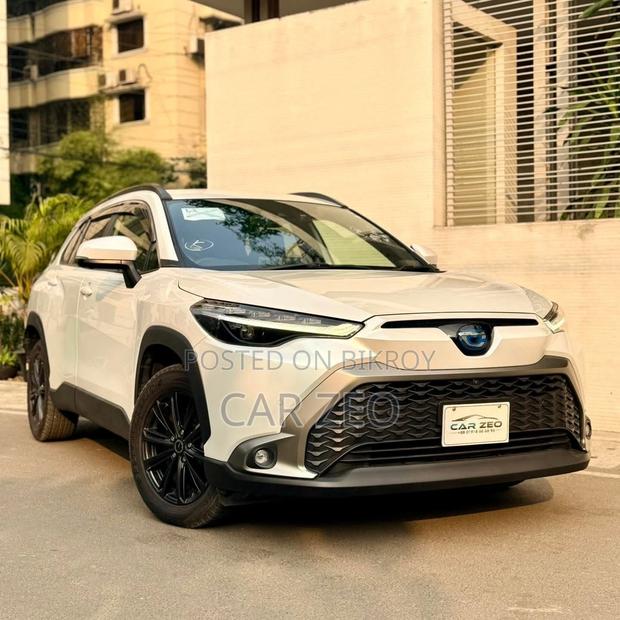 Toyota Corolla Cross 1.8 Hybrid AWD 2021 Pearl
