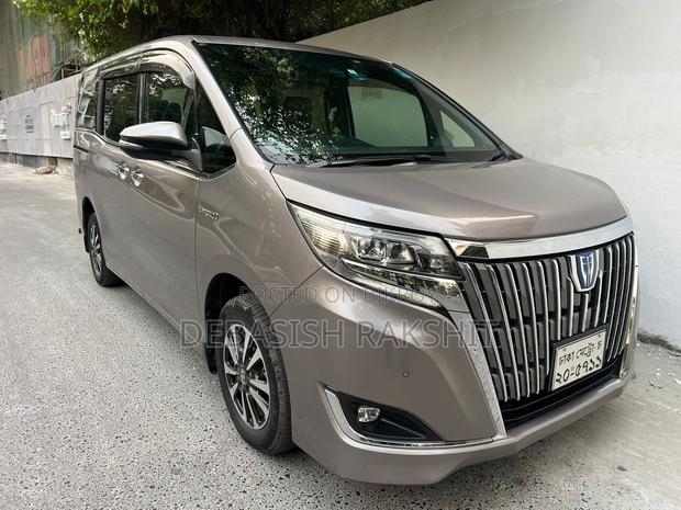 Toyota Esquire 2019 Gray