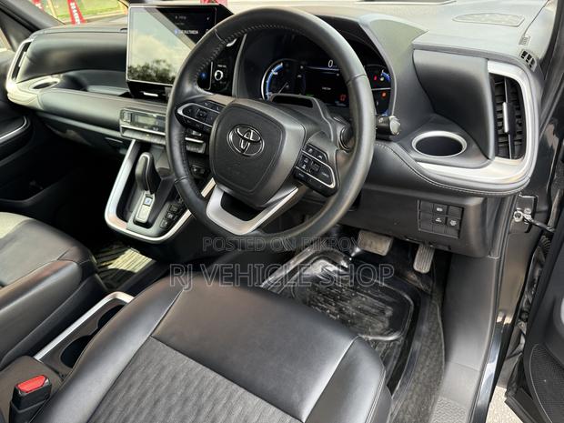 Toyota Noah 2023 Black
