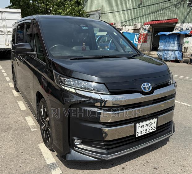Toyota Noah 2023 Black