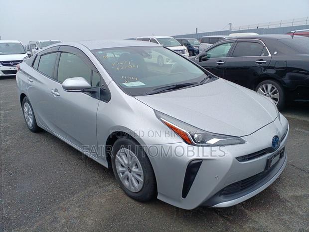 Toyota Prius 2021 Silver