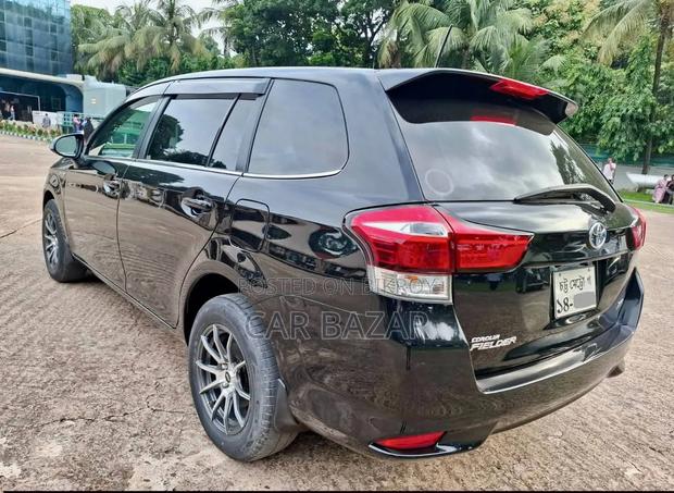 Toyota Corolla Fielder 1.5 Hybrid FWD 2018 Black