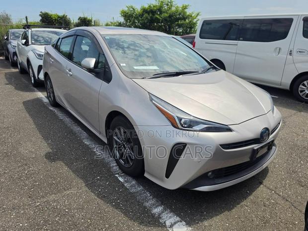 Toyota Prius 2021 Beige