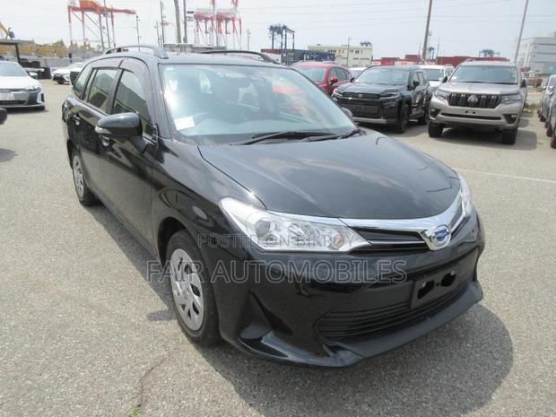Toyota Corolla Fielder 2021 Black
