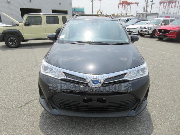 Toyota Corolla Fielder 2021 Black