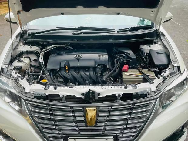 Toyota Premio 2017 Pearl
