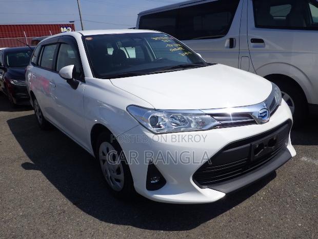 Toyota Corolla Fielder 1.5 Hybrid FWD 2021 White