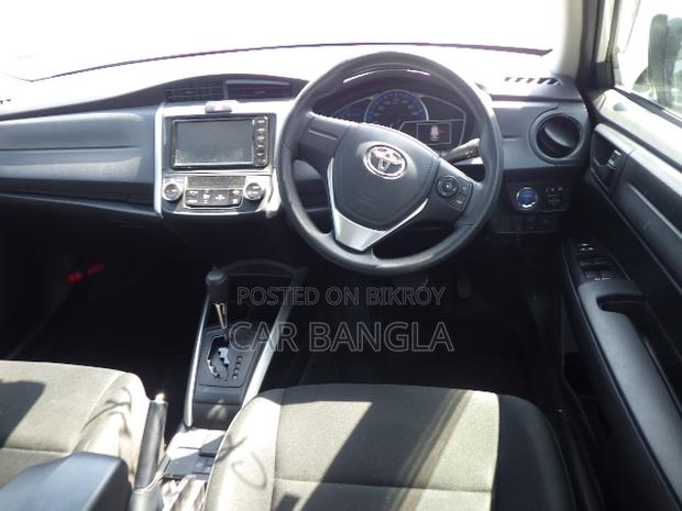 Toyota Corolla Fielder 1.5 Hybrid FWD 2021 White