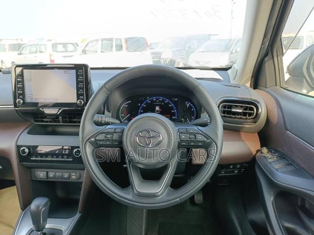 Toyota Yaris Cross 1.5 Hybrid FWD 2021 Black